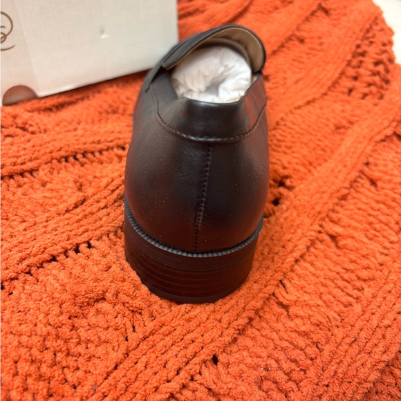 Life Stride Black Loafers for Women - Picture 8 of 9